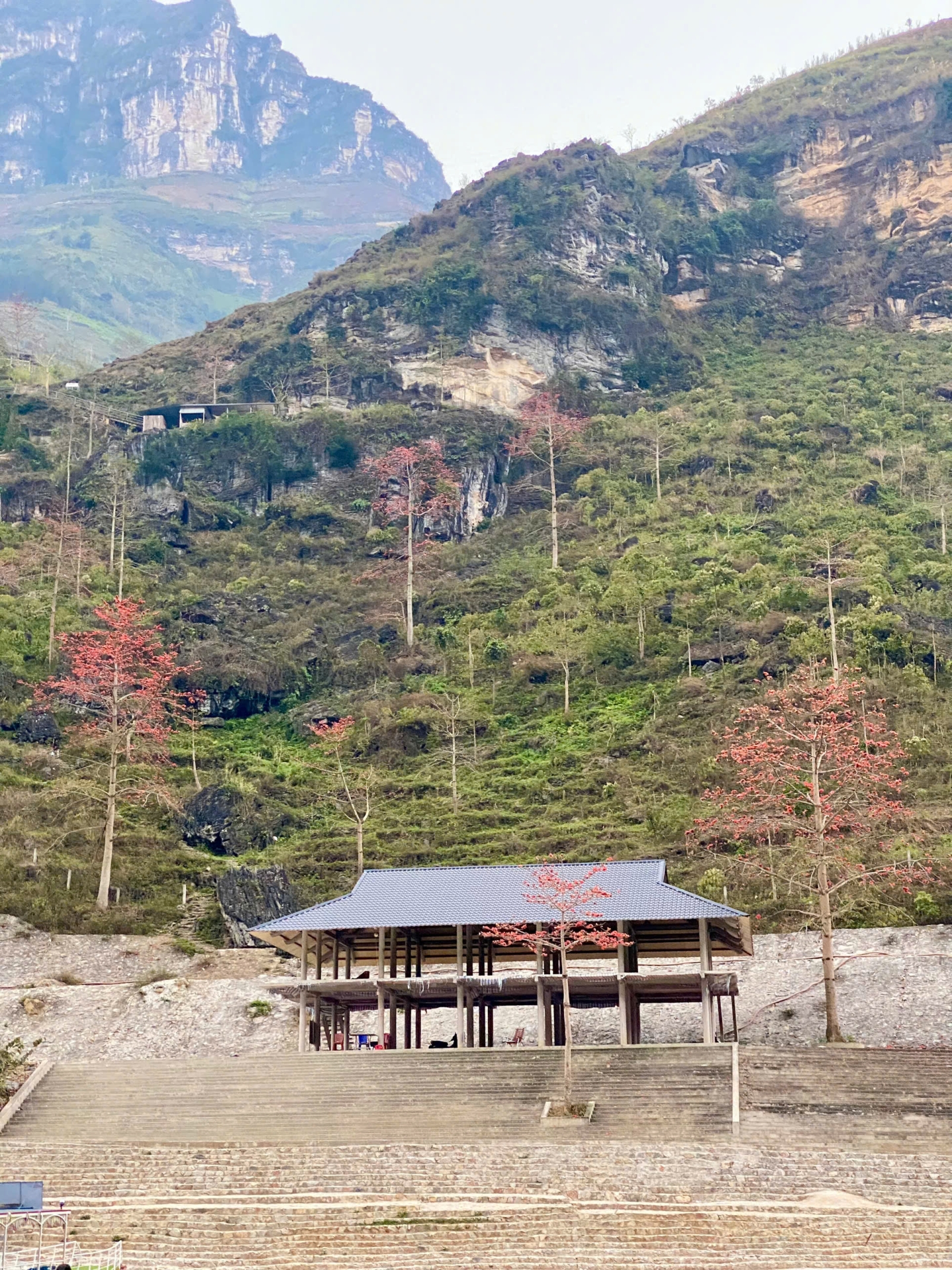 Caravan Đông Bắc: Nội Bài - Phú Thọ - Tuyên Quang - Hà Giang - Cao Bằng - Lạng Sơn - Nội Bài