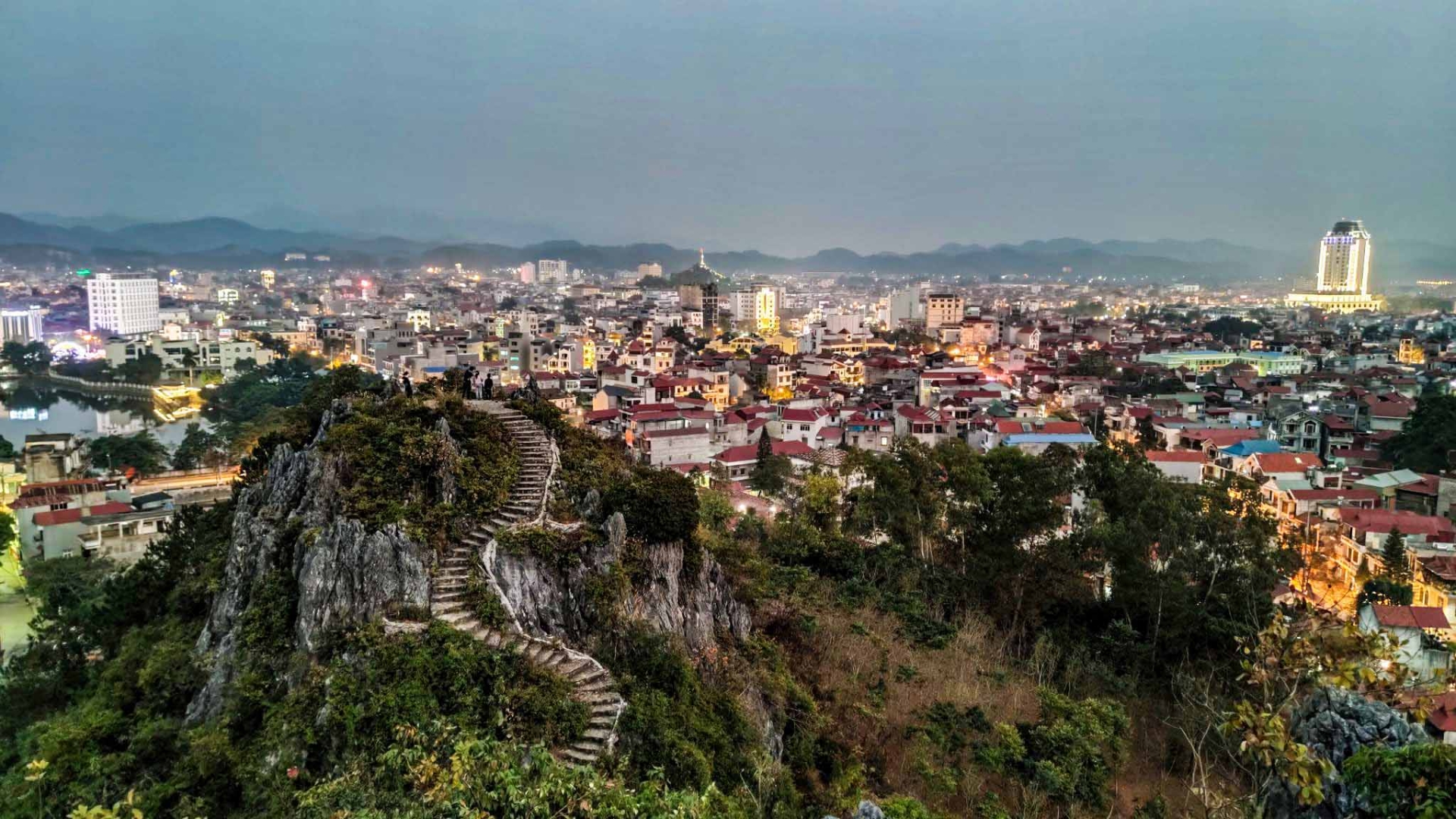 Caravan Đông Bắc: Nội Bài - Phú Thọ - Tuyên Quang - Hà Giang - Cao Bằng - Lạng Sơn - Nội Bài