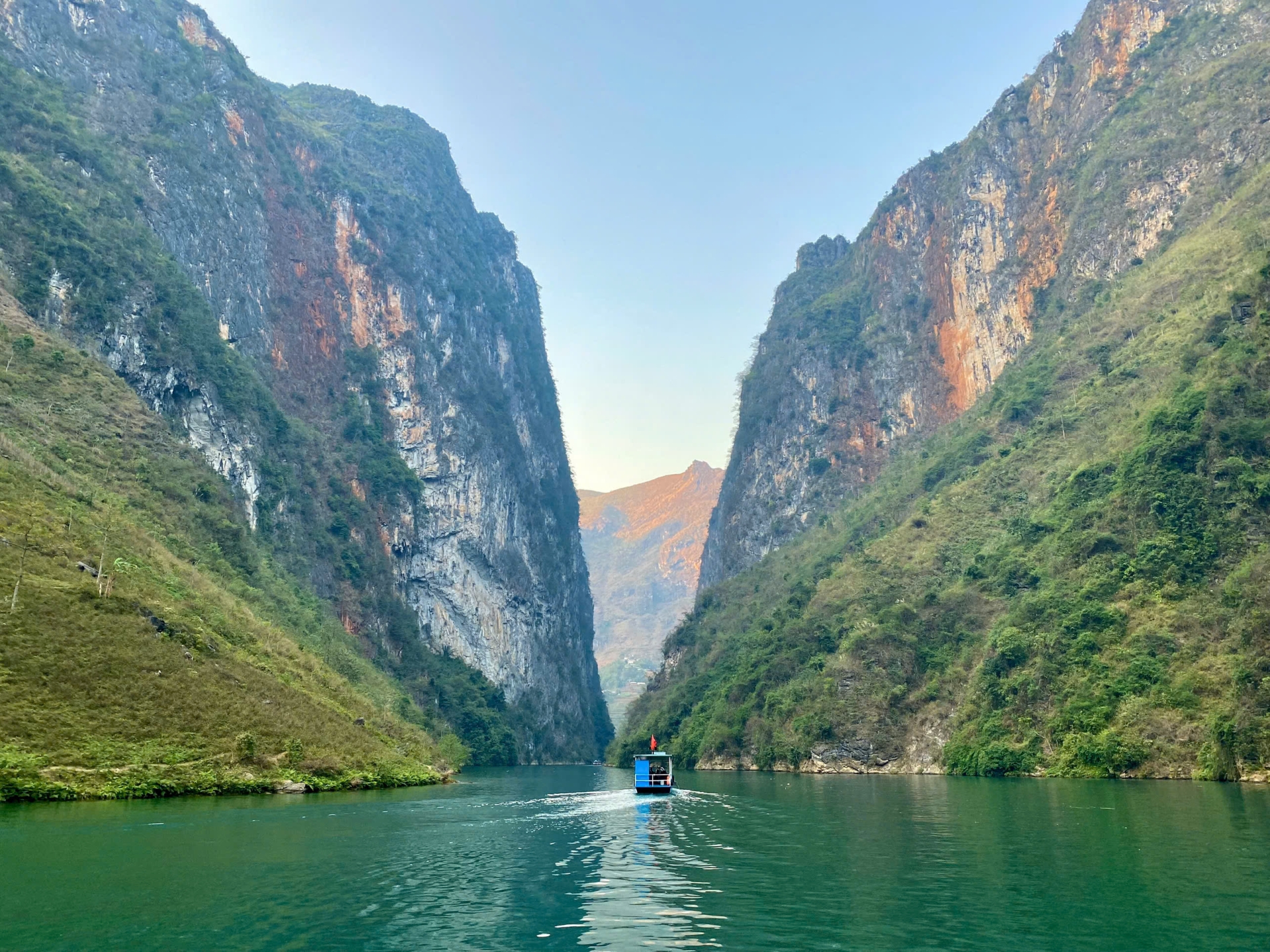 Caravan Đông Bắc: Nội Bài - Phú Thọ - Tuyên Quang - Hà Giang - Cao Bằng - Lạng Sơn - Nội Bài