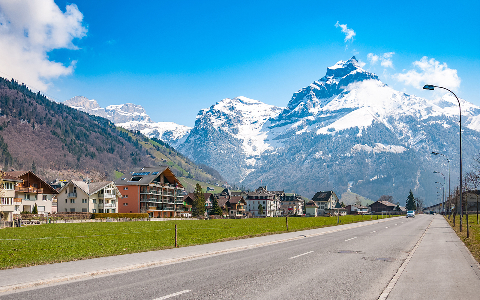 Caravan châu Âu cổ kính: Pháp - Thụy Sĩ - Ý (Paris - Geneva - Vaud - Bern - Interlaken - Lucerne - Zurich - Como - Milan)
