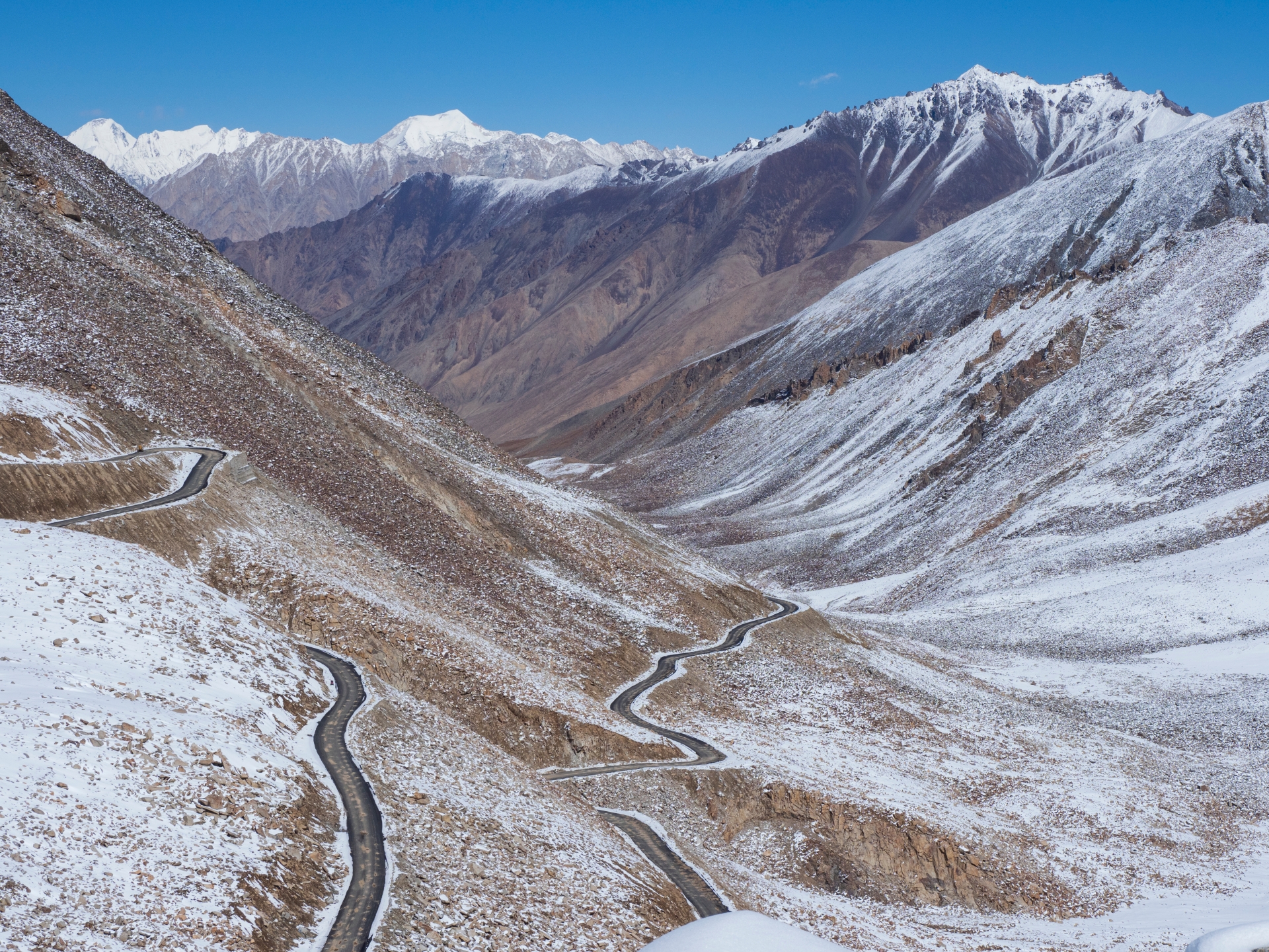 Caravan motor Ấn Độ: Chinh phục Ladakh huyền thoại