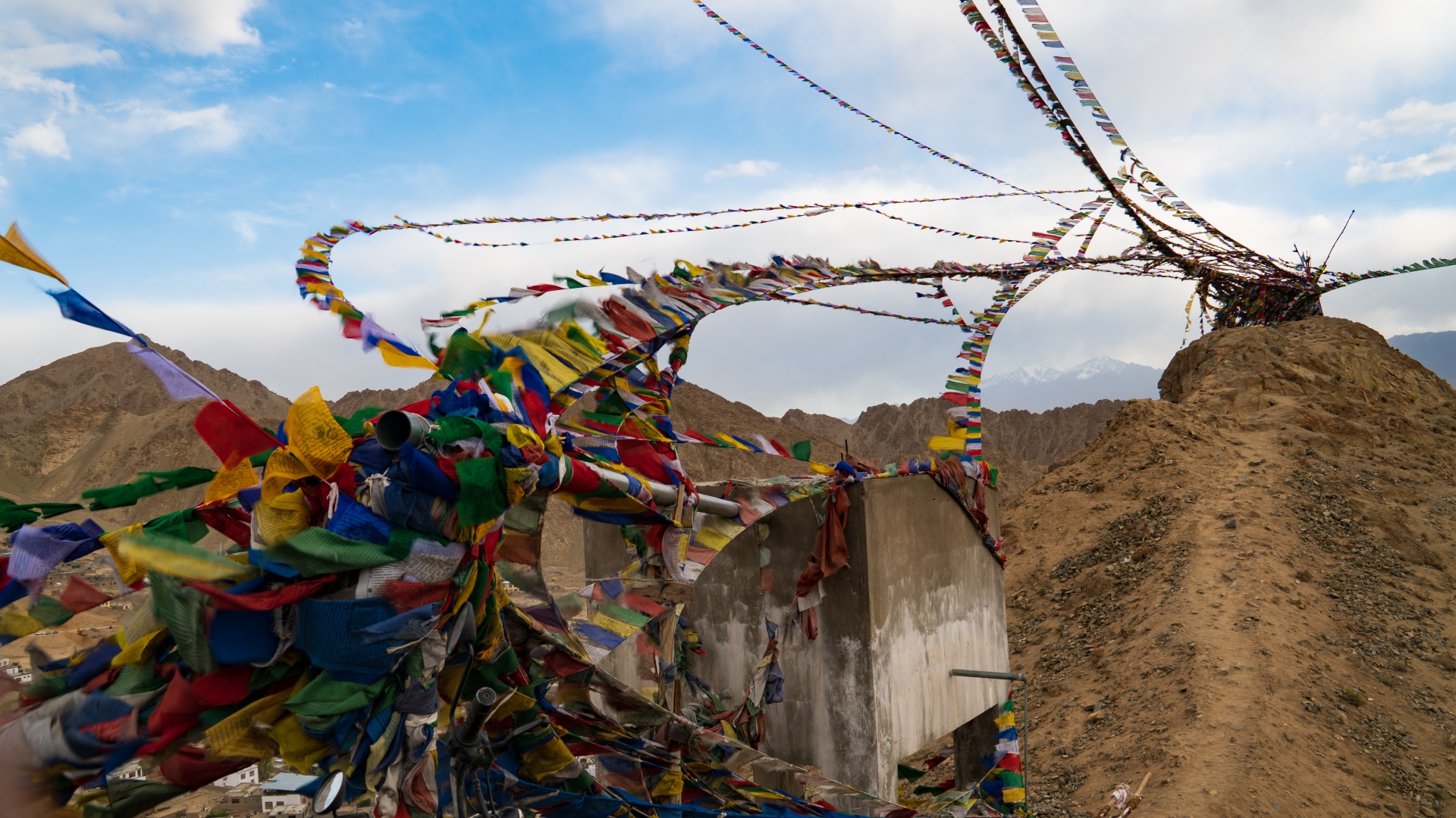 Caravan motor Ấn Độ: Chinh phục Ladakh huyền thoại