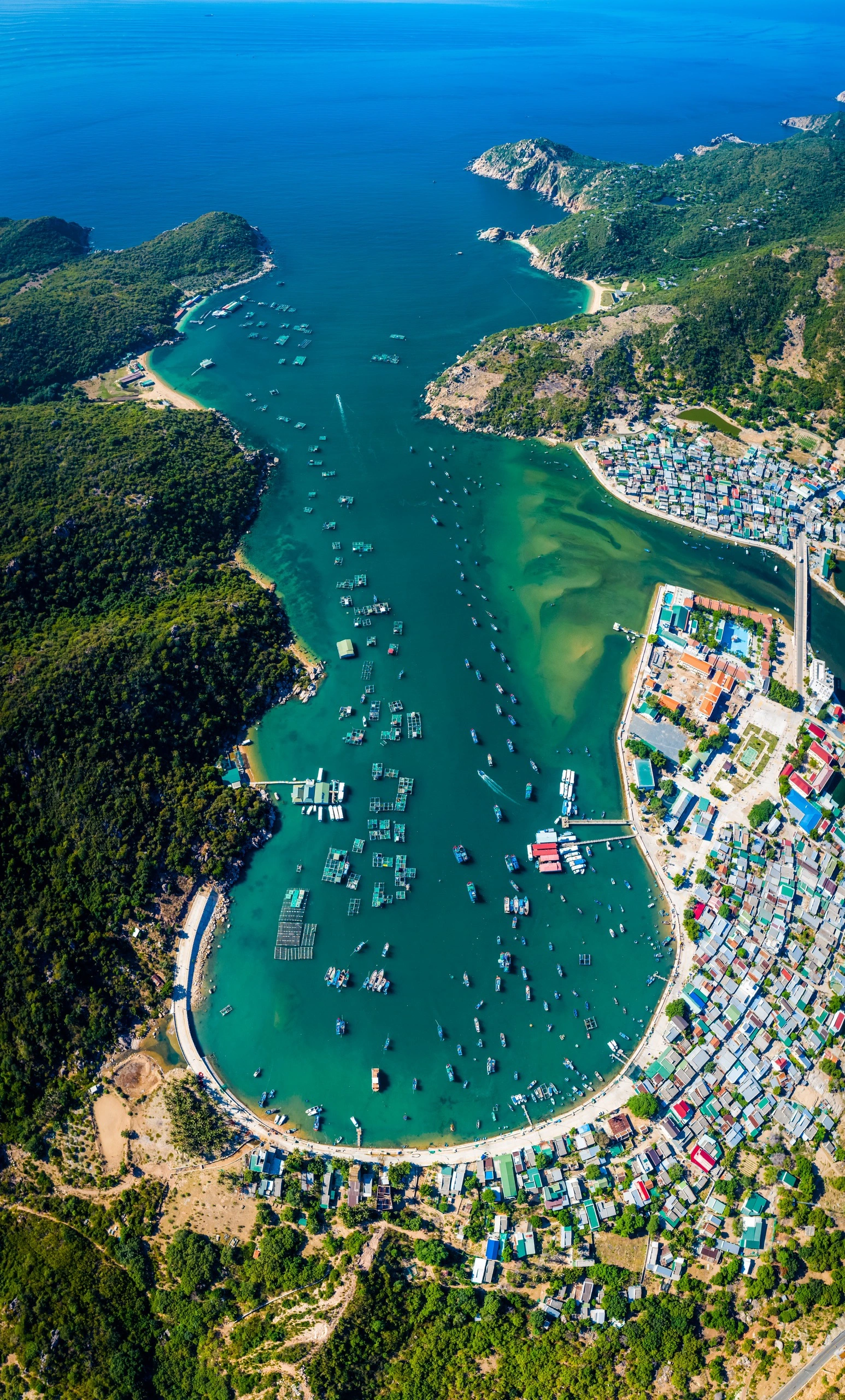 Caravan Ninh Thuận: Vịnh Vĩnh Hy - trekking Núi Chúa - làng gốm Bàu Trúc