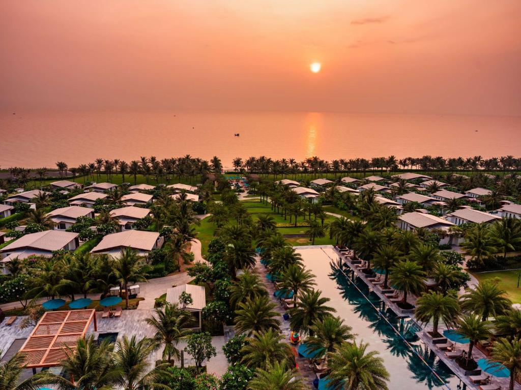 Combo dịch vụ khách sạn Radisson Blu Resort Cam Ranh (đã bao gồm xe đưa đón của khách sạn)