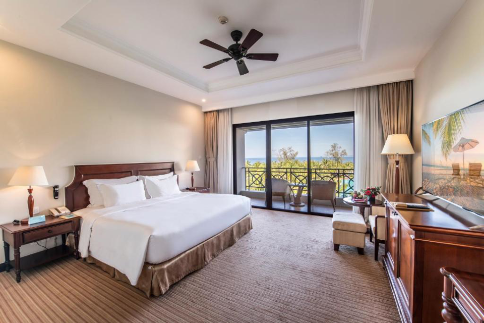 Phú Quốc 3N2Đ: Combo Vé Máy Bay Khứ Hồi Vietnam Airlines TPHCM – Phú Quốc + 2 đêm Vinpearl Resort 5 sao (Đã bao gồm ăn sáng)